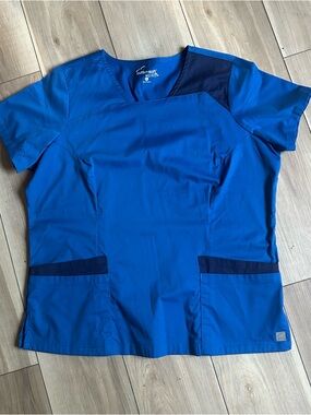 ButterSoft Stretch Blue Scrub Shirt Women's large  Double Front Pocket Size L
